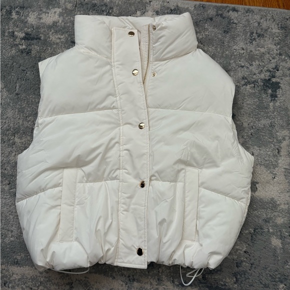 NWT! Loft Cropped Puffer Vest, SZ Small, Whisper White - Picture 4 of 8